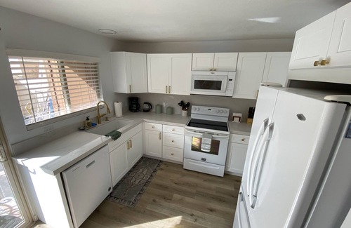 Baristo Condo | Gorgeous Renovated Palm Springs Condo Jan 2026 just opened up!