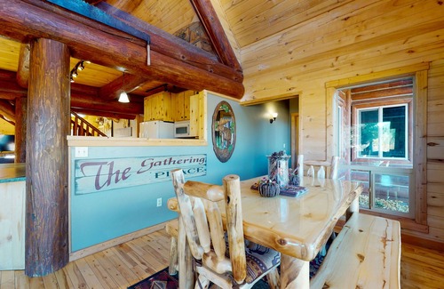 South Fork Cabin | Gorgeous riverfront home with private hot tub/deck/free WiFi/full kitchen