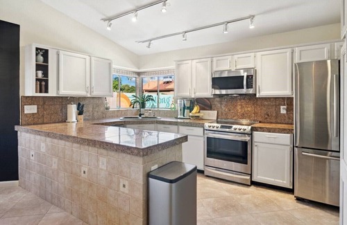 Sunset Ridge House | Gorgeous Scottsdale Retreat - Pool & Backyard oasis