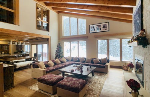 Taos Ski Valley House | Gorgeous ski-in ski-out Taos chalet! Great location!