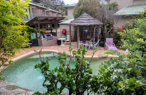 Point Lookout Apartment | GORGEOUS STUDIO + 100M TO BEACH + POOL