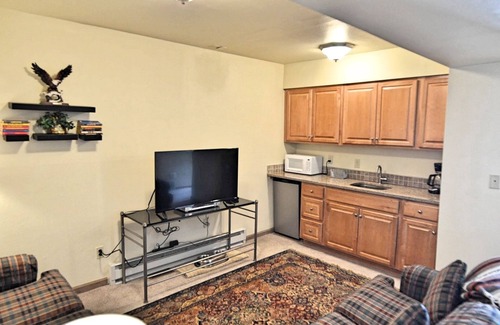 Warrior's Mark West House | Gorgeous Views on Peak 10 in Remodeled Townhome