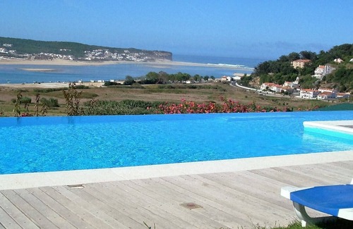Foz do Arelho Villa | Gorgeous villa for families with kids, heated & fenced pool, superb views