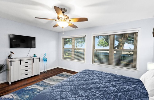East Pensacola Heights House | Gorgeous Water View! Quiet 3BR/2B Townhome