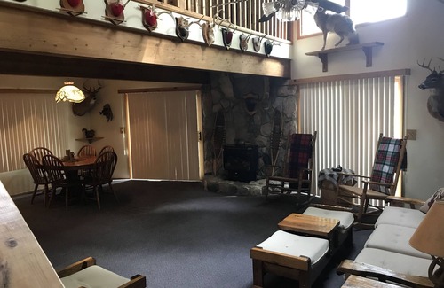 Kalkaska House | Gorgeous Waterfront Getaway