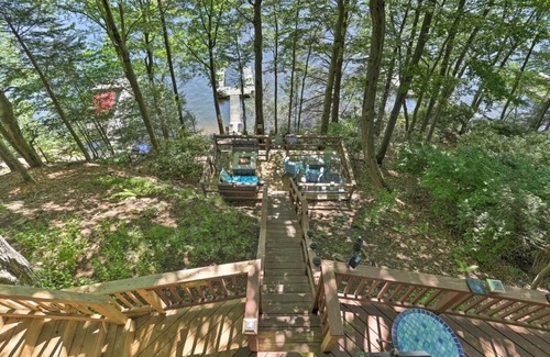 Greentown House | Gorgeous Waterfront, Private Dock,Kayaks,SUP's,Grill, FireTable, 3 Tier Deck