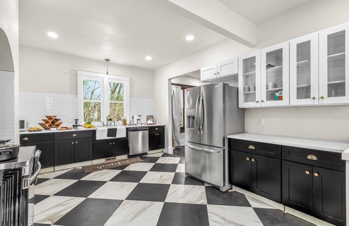 Detroit House | Gorgeous West Village Stunner by RedAwning