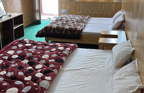 Banjar Hotel | Goroomgo Anjali Homestay
