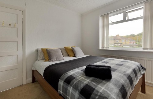 Hillingdon Apartment | Goshawk Gardens