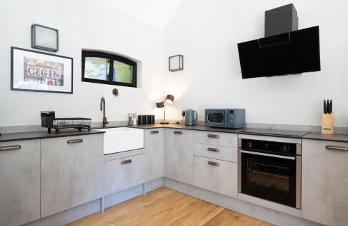 Llanvair Kilgeddin House | Goytre Hall Self Catering Guest Accommodation