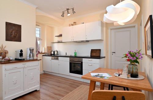 Schlitz Apartment | GRÄFIN MARTHA MARIA - Design-Apartment in der historischen Hinterburg Schlitz - mit Aufzug, Parkplatz & Garten - nahe Fulda und Bad Hersfeld
