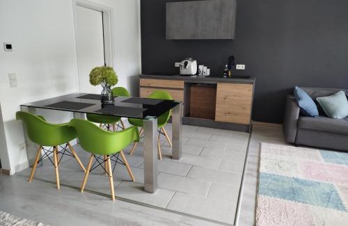 Niederkassel Apartment | Grüne Oase Ferienwohnung Köln Bonn