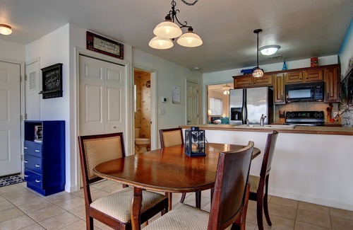 New Braunfels Condo | Gracelanda Ww C302 1 Bedroom Condo by RedAwning