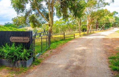 Main Ridge Apartment | Gracie's Lane Villa 1