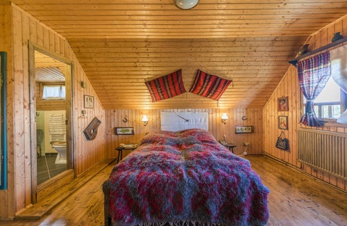 Snagov Bed & Breakfast | GRĂDINA VLAHIIA, literally “the Garden of the Vlachs”,