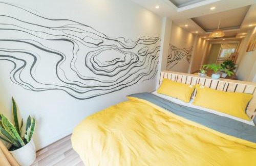 Old Quarter House | Graffiti Hotel