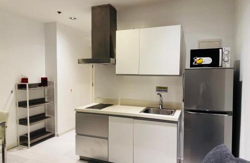 Downtown Apartment | Gramercy Residences Studio With Balcony City View