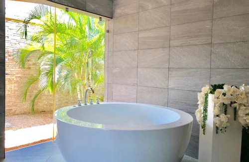 Galu Villa | Grand Amber Villa