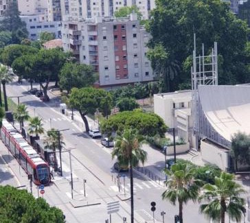 Saint-Augustin Apartment | Grand Appartement 5 chambres, 5 télévision , 95 m2, vue mer, tramway sur place, gare train 2 min, aéroport 5 min , Large Apartment 5 bedrooms, 5 televisions, 95 m2, sea view, tram on site, train station 2 mins, airport 5 mins