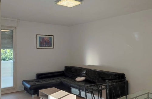 Aubervilliers Apartment | Grand Appartement Familial Paris à Pied ,métro,stade de France Parking Gratuit