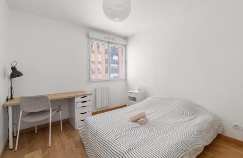 Centre Ville Rive Gauche Apartment | Grand appartement Rouen Free Parking Privé Gratuit