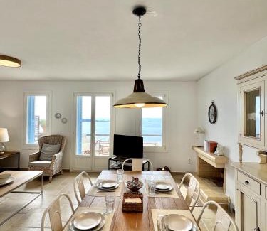 Ydrousa House | Grand Blue Terrace - Island house by Hostandros