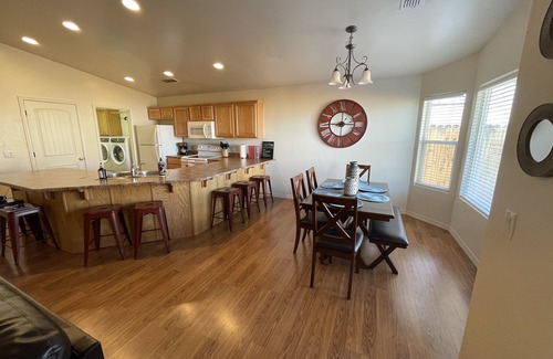Page House | Grand Circle Oasis- Minutes to Lake Powell, Antelope Canyon & More