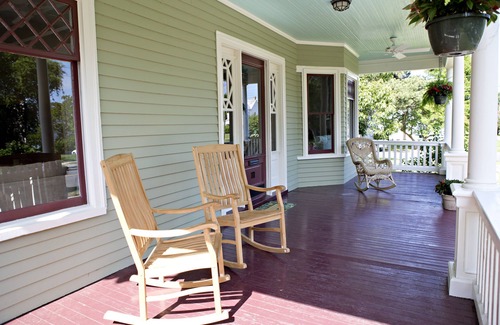 Cape Charles House | Grand Escape - Featured on HGTV's Beachfront Bargain Hunt