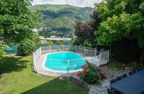 Saint-Lary-Soulan House | Grand Gîte Saint-Lary centre pour 15 pers. pouvant accueillir jusqu’à 17 pers.