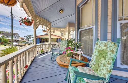 Palatka House | 'Grand Gables' Home: 1 Block to St Johns River!