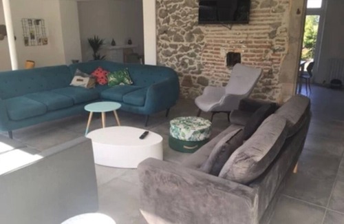 Saubrigues House | Grand Gite Pour 20 Personnes Avec Piscine a 15min des Plages de Capbreton