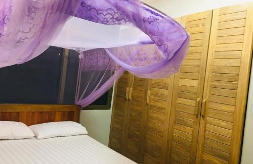 Jinja Cabin | Grand Grove Villa