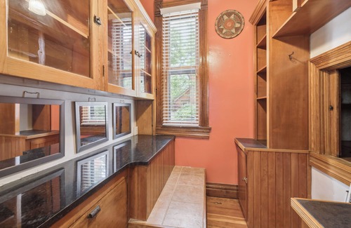 Whittier House | Grand Historic 4 BR, Heart of Denver, 2 blocks to City Park, Easy Parking