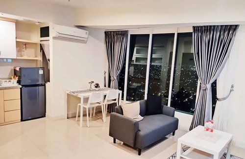 Pekayon Jaya Apartment | Grand Kamala Lagoon by 21 Room