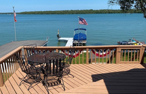 Presque Isle House | Grand Lake Lakehouse