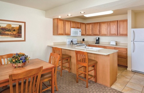 Afton Resort | Grand Lake Resort 2bdr Queen