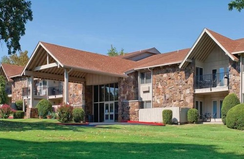 Afton Resort | Grand Lake Resort 2bdr Queen