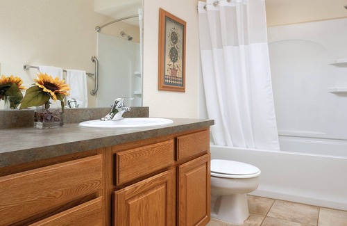 Afton Resort | Grand Lake Resort 2bdr Twin