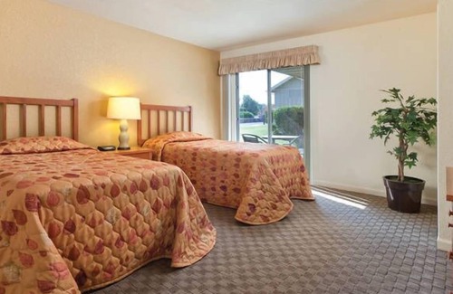 Afton Resort | Grand Lake Resort 2bdr Twin