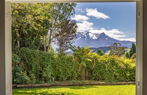 Ohakune House | Grand Lodge - Ohakune Holiday Home