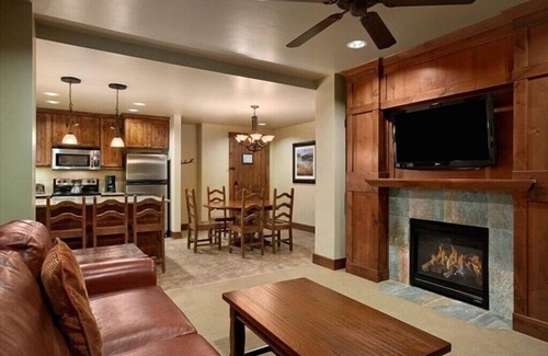 Peak 8 Apartment | Grand Lodge @ Peak 7, Spring/Easter Break, 2 BR condo (sleeps 8)