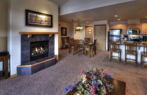 Peak 8 Apartment | Grand Lodge @ Peak 7, Spring/Easter Break, 2 BR condo (sleeps 8)