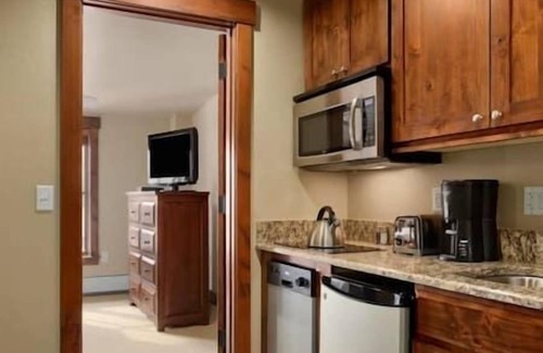 Breckenridge Resort | Grand Lodge, Peak 7, Ski-In/Out, Fireplace, Hot Tub