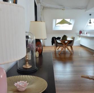 Downtown Angers Apartment | Grand loft 110m Cœur historique Angers et parking privé Rare