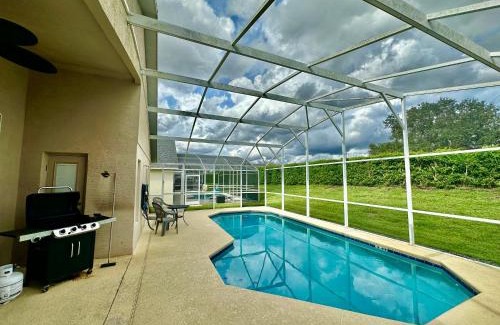 Haines City House | Grand Luxury 4BR House near Disney Parks