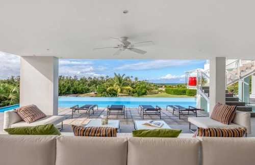 Plum Bay Villa | Grand Palms