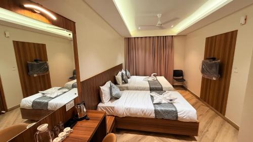 Vadapalani Hotel | Grand Sea Way