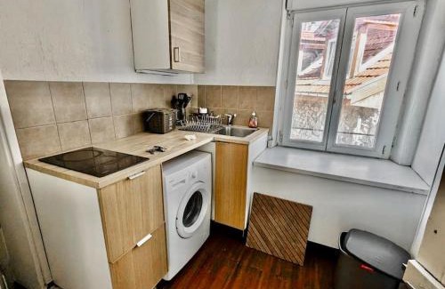 Quartier Chorier-Berriat Apartment | Grand Studio - Proche Hyper centre - Calme & Tout Equipé