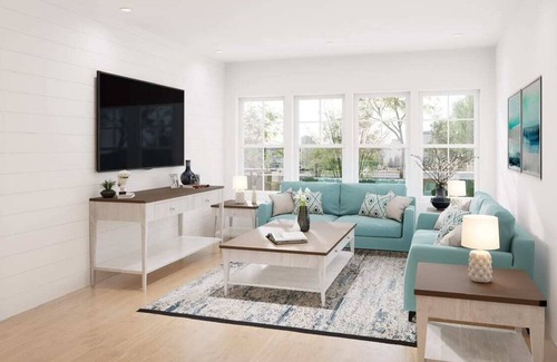 Top of the Hill Apartment | Grand Suite King Bed