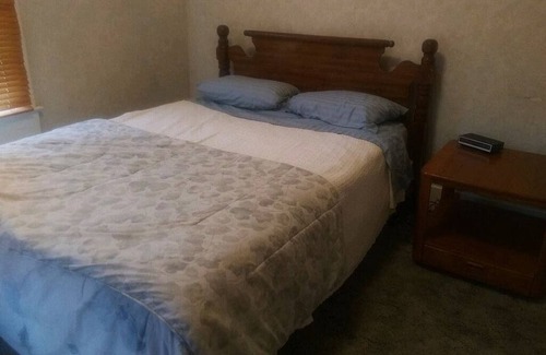 Mullen House | Granddad’s home is no longer available